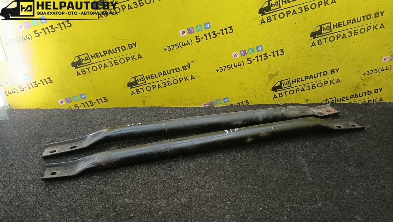 распорка стоек Opel Sintra 1 поколение 1999, 2.2 л., X 22 XE, бензин, 5МКПП, зеленый, минивэн - фото №1