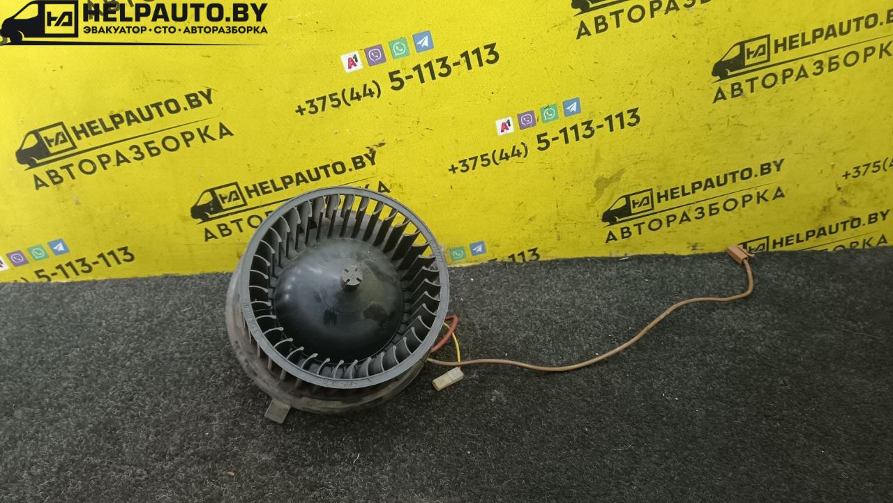 моторчик печки Volkswagen Golf 3 поколение 1995, 1.9 л., 1Y, дизель, МКПП, белый, универсал, передний привод - фото №1