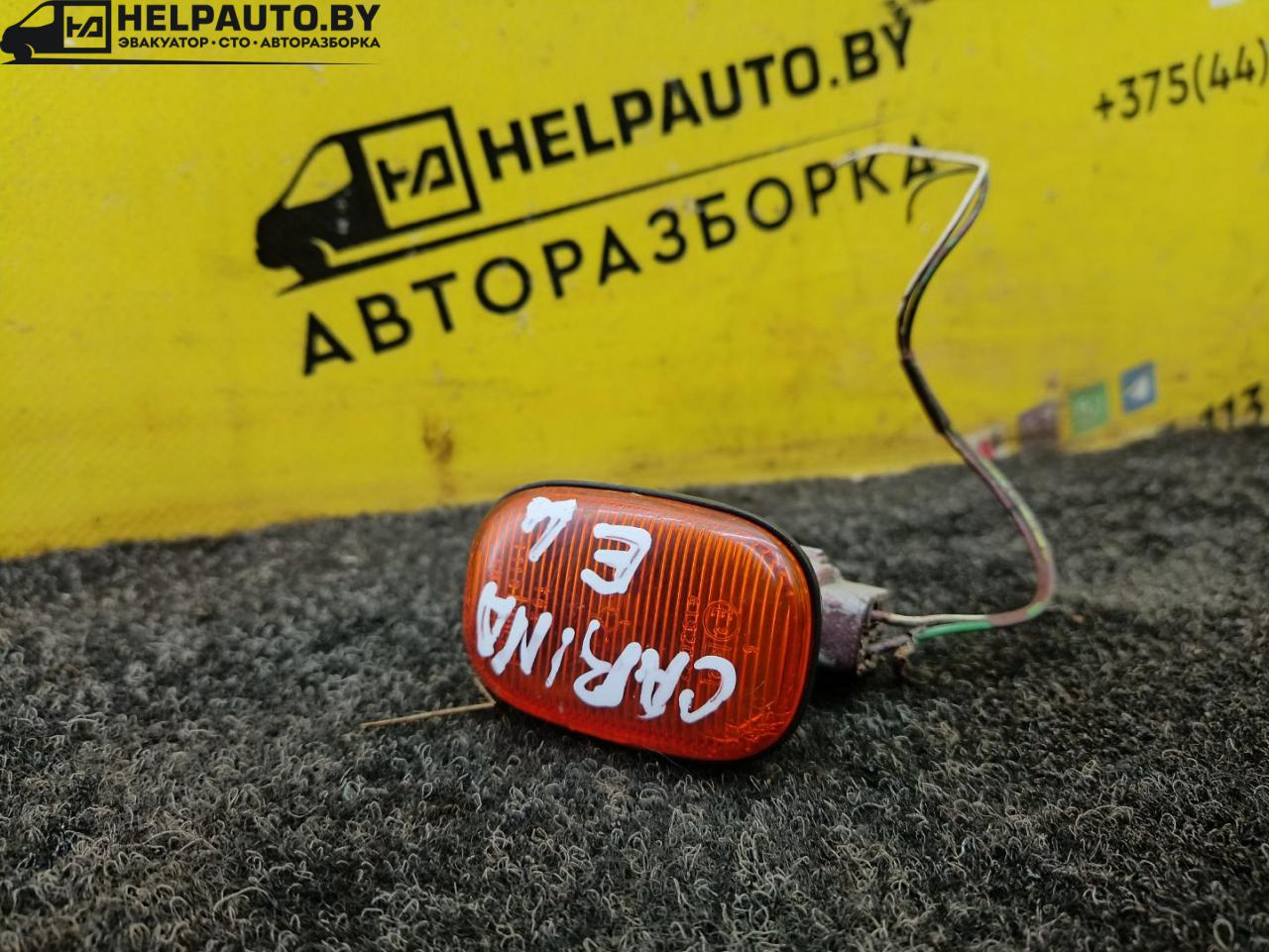 повторитель передний левый Toyota Carina E 1 поколение 1995, 2.0 л., 2C, дизель, МКПП, бордовый, хетчбэк 5 дв., передний привод - фото №1
