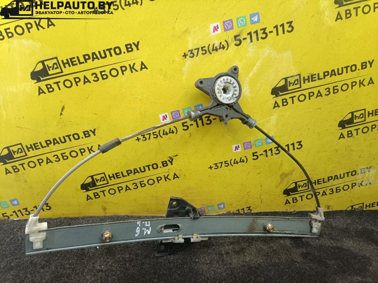 стеклоподъемник электрический передний левый Mazda 6 GG 2003, 1.8 л., L8-DE, бензин, АКПП, черный, хетчбэк 5 дв. - фото №1