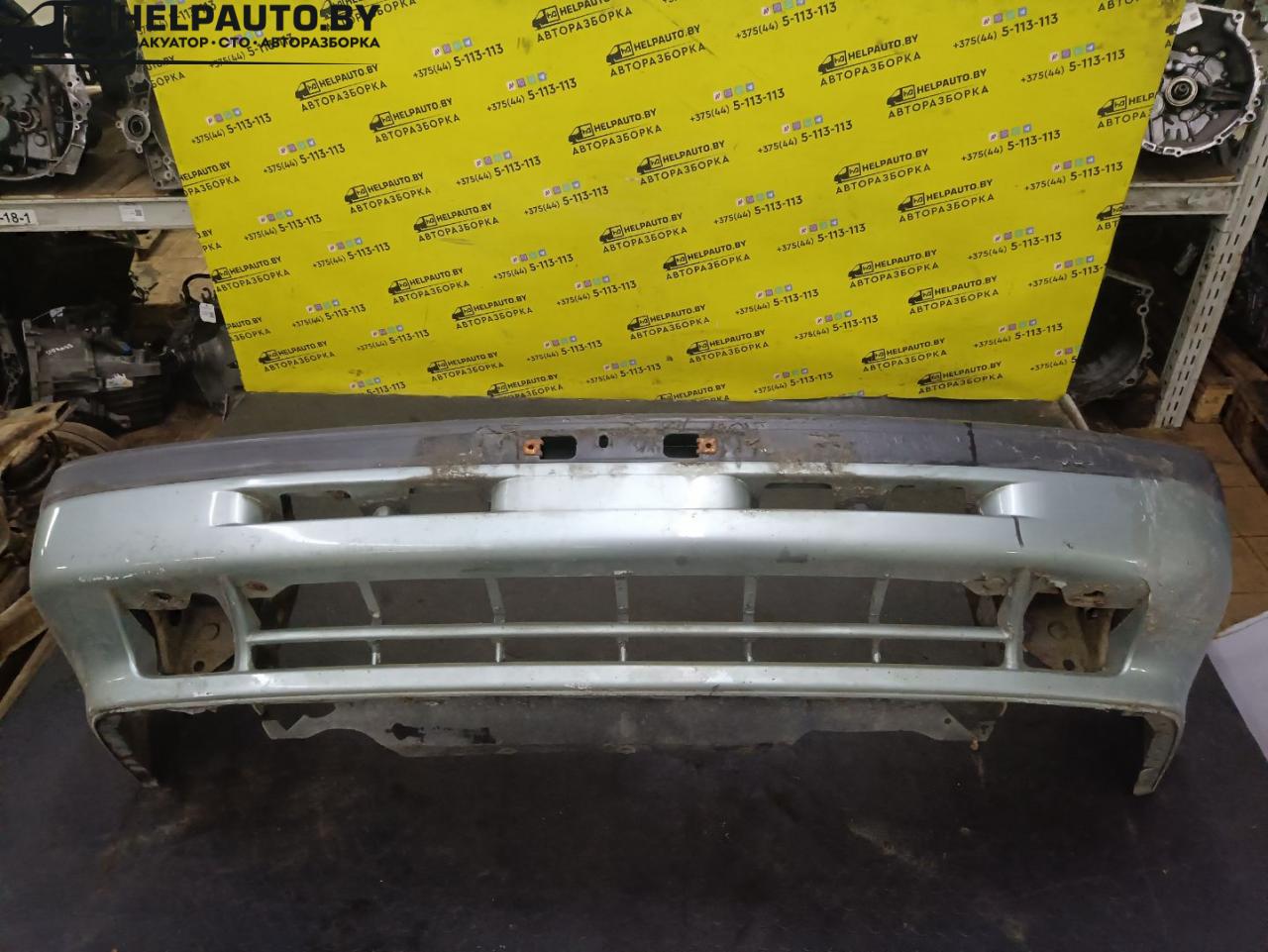 бампер передний Mazda 626 3 поколение 1990, 2.0 л., F8 (12V), бензин, 5МКПП, серебристый, седан, передний привод - фото №1