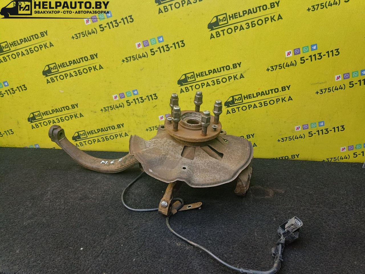 ступица передняя правая Mazda 6 GG 2003, 1.8 л., L8-DE, бензин, АКПП, черный, хетчбэк 5 дв. - фото №1