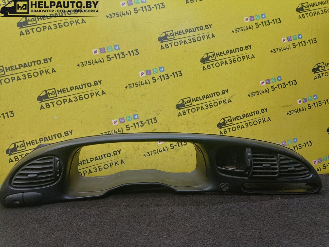 рамка панели приборов Ford Mondeo 2 поколение 2000, 2.0 л., EDDB, бензин, МКПП, зелёный перламутр, универсал, передний привод - фото №1