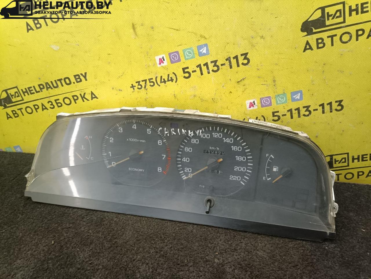 щиток приборов (приборная панель) Toyota Carina T170 1992, 1.6 л., 4A-FE, бензин, МКПП, красный, седан, передний привод - фото №1