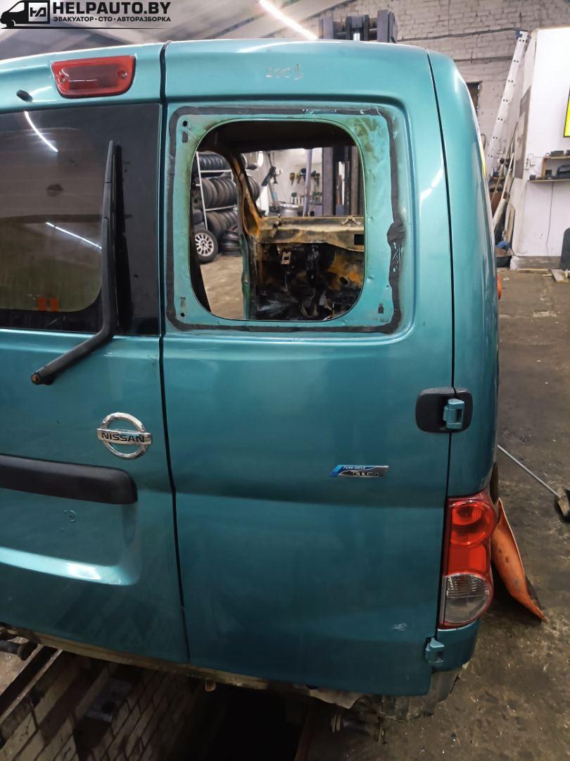 дверь задняя распашная правая Nissan NV200 1 поколение 2010, 1.5 л., K9K 276, дизель, МКПП, берюзовый, минивэн, передний привод - фото №1