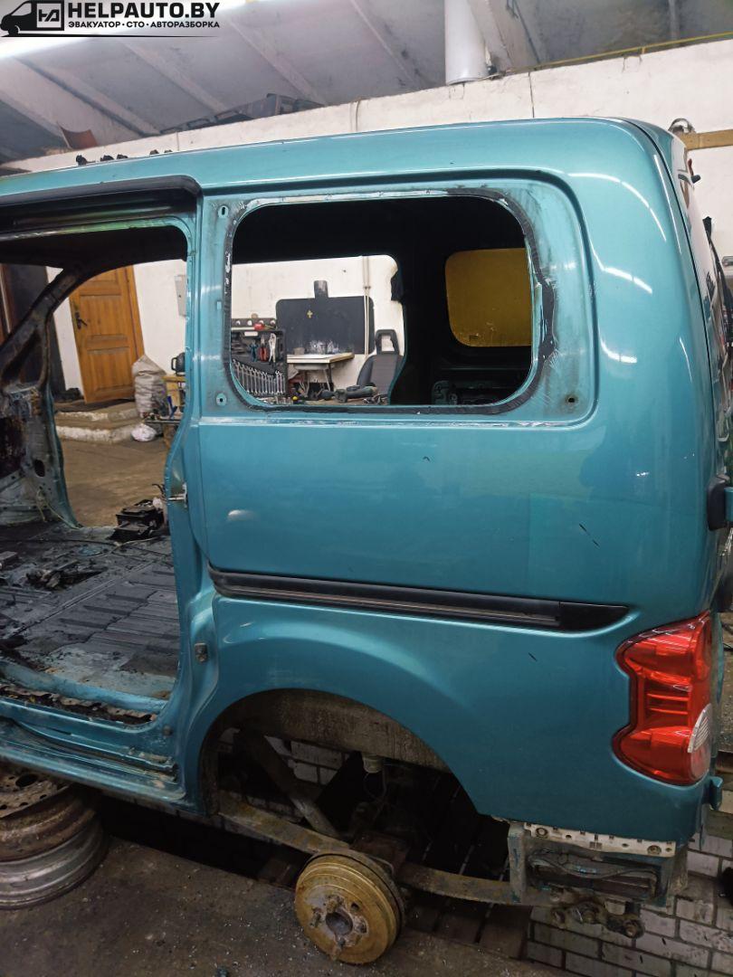 крыло заднее левое Nissan NV200 1 поколение 2010, 1.5 л., K9K 276, дизель, МКПП, берюзовый, минивэн, передний привод - фото №1