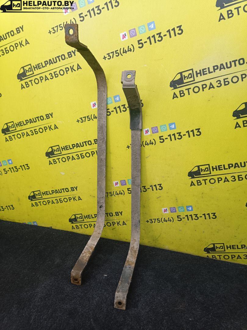 крепление бака топливного Nissan NV200 1 поколение 2010, 1.5 л., K9K 276, дизель, МКПП, берюзовый, минивэн, передний привод - фото №1