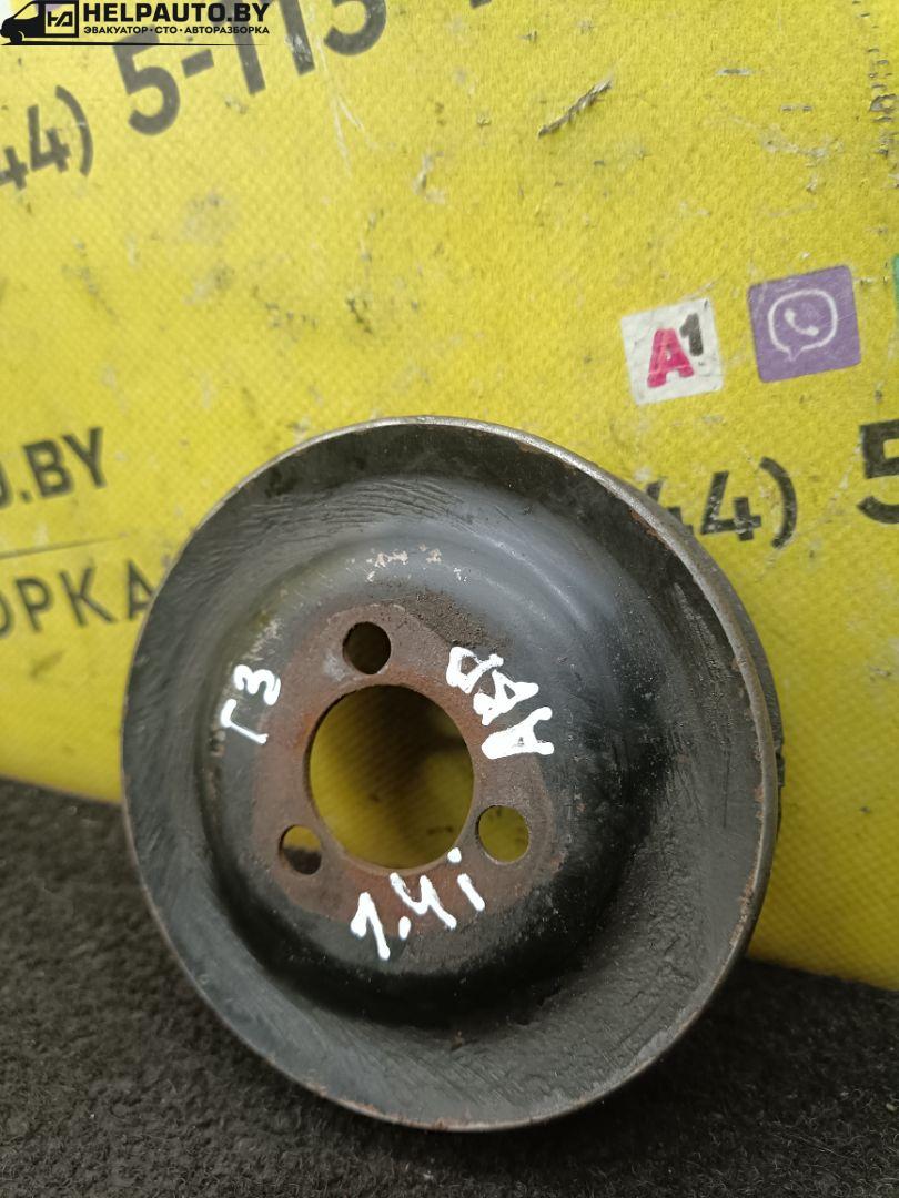 шкив насоса гидроусилителя Volkswagen Golf 3 поколение 1993, 1.4 л., ABD, бензин, МКПП, хетчбэк 5 дв., передний привод - фото №1