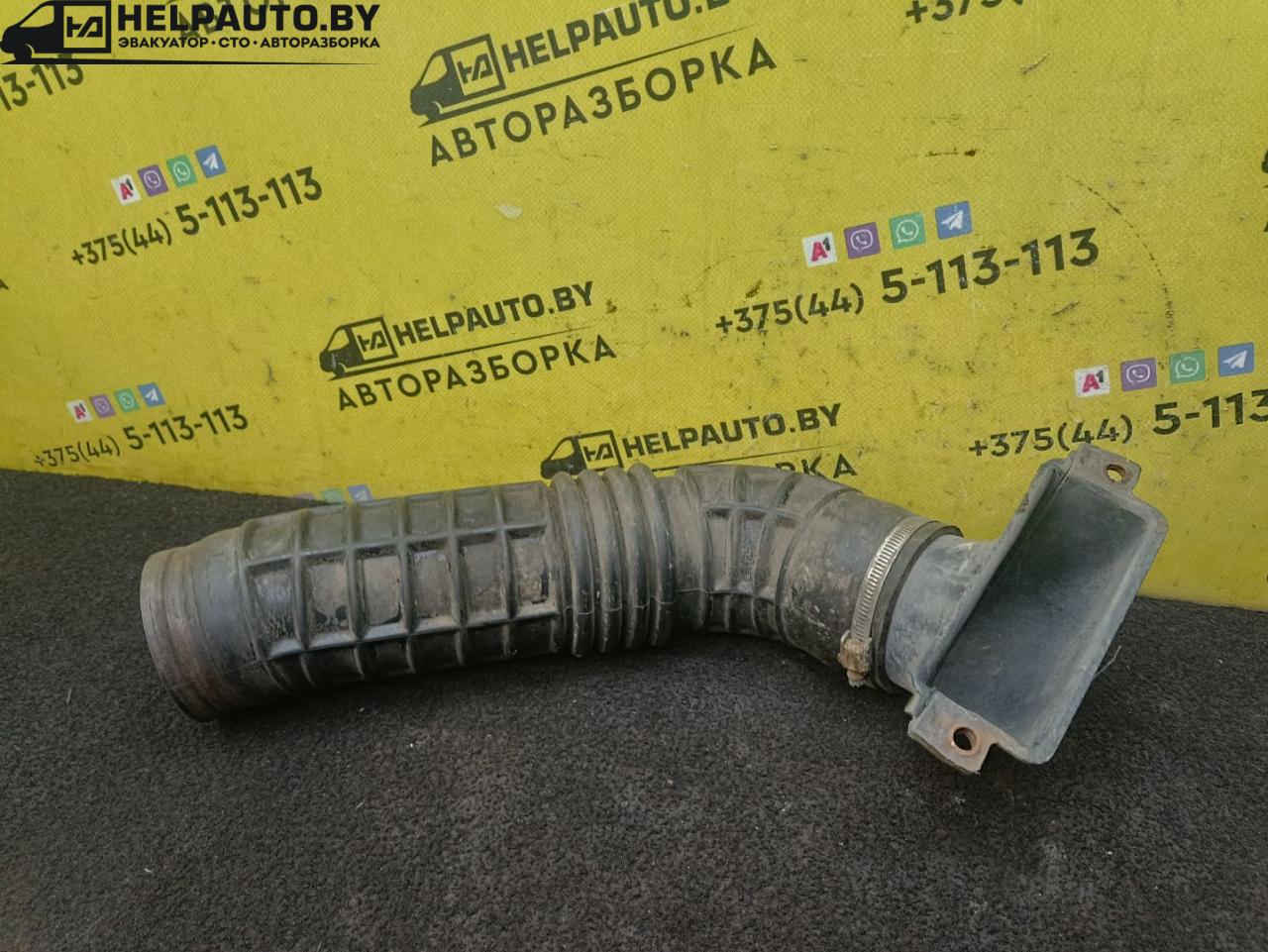 патрубок воздушного фильтра Fiat Ducato 2 поколение 1998, 2.8 л., дизель, МКПП, красный, микроавтобус, передний привод - фото №1