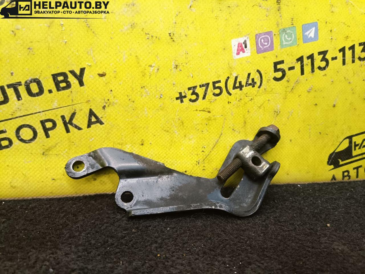 натяжитель Nissan Primera P10 1996, 2.0 л., бензин, МКПП, серый, универсал - фото №1