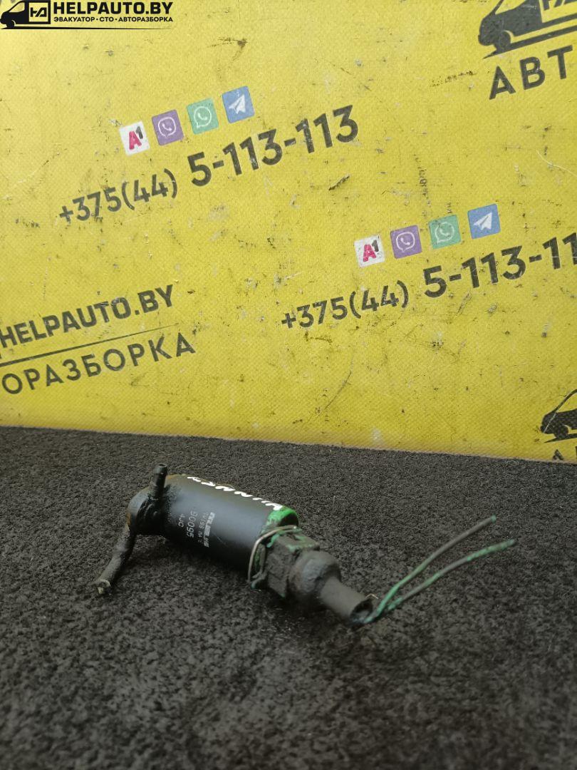 насос (моторчик) омывателя стекла Citroen Xantia 1 поколение 1994, 1.9 л., дизель, МКПП, бордовый, хетчбэк 5 дв., передний привод - фото №1