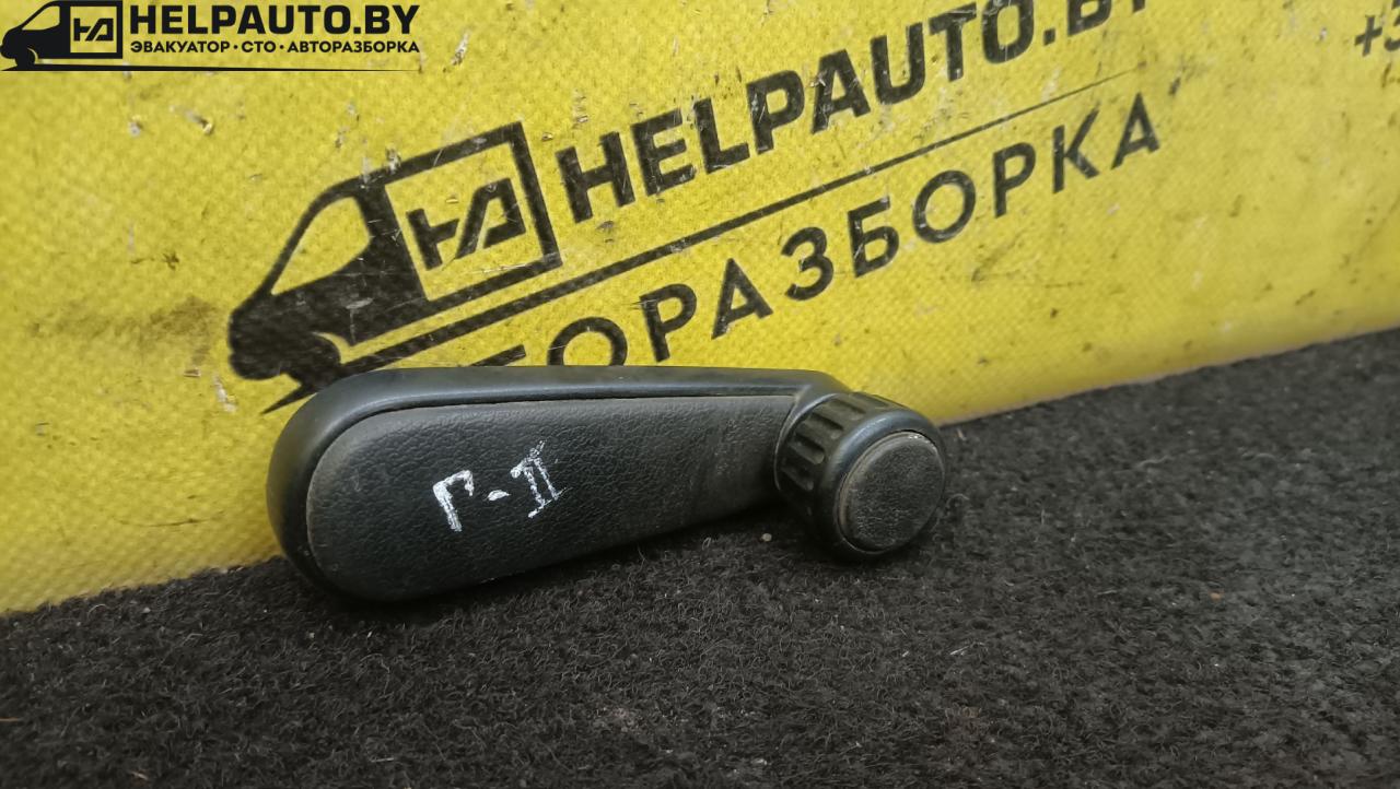 ручка стеклоподъемника задней Volkswagen Golf 2 поколение 1990, 1.6 л., дизель, МКПП, красный, хетчбэк 5 дв., передний привод - фото №1