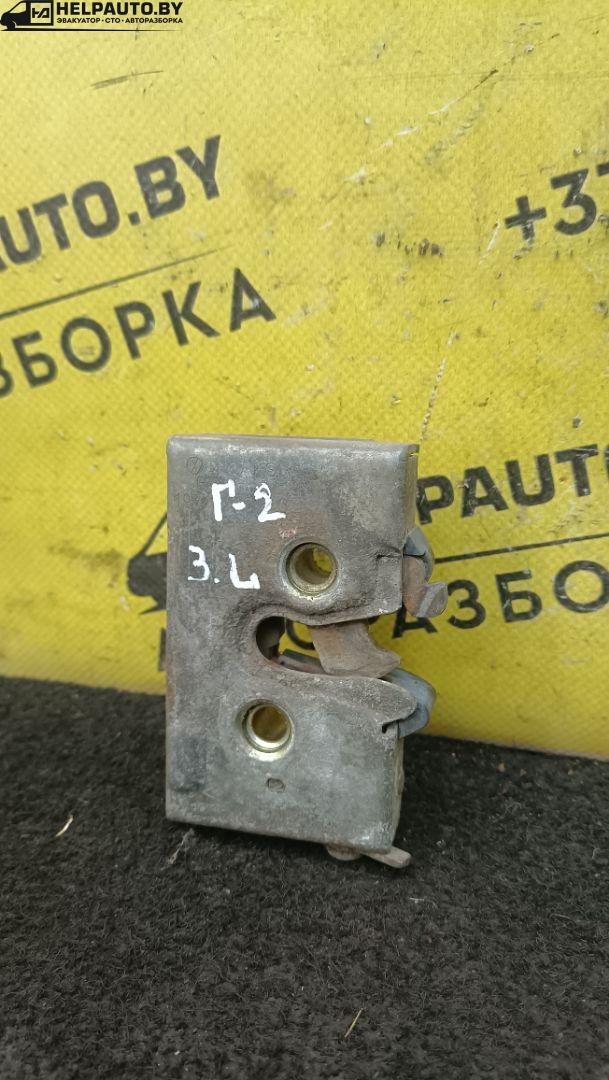 замок двери задней левой Volkswagen Golf 2 поколение 1990, 1.6 л., дизель, МКПП, красный, хетчбэк 5 дв., передний привод - фото №1