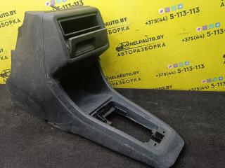 консоль салона Volkswagen Golf 2 поколение 1990, 1.6 л., дизель, МКПП, красный, хетчбэк 5 дв., передний привод