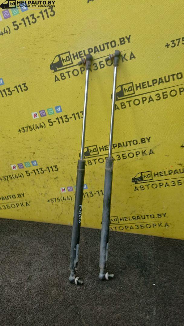 амортизатор крышки багажника (3-5 двери) Daewoo Matiz M100 1999, 0.8 л., бензин, МКПП, серебристый, хетчбэк 5 дв., передний привод - фото №1