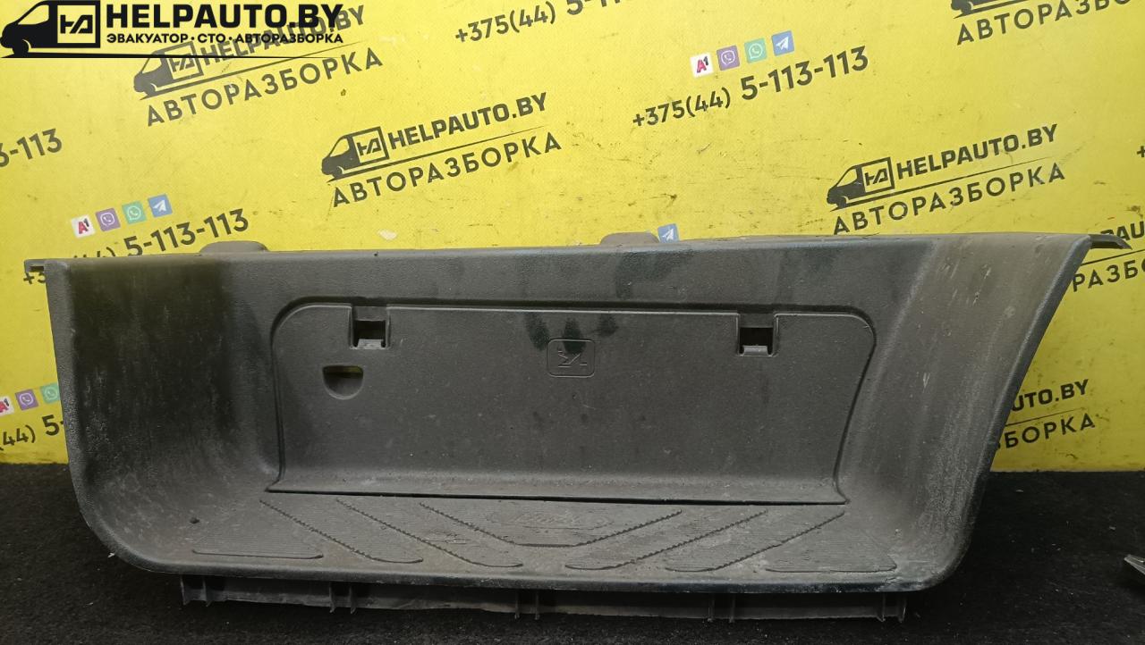 подножка Ford Transit 6 поколение 2003, 2.4 л., дизель, 5МКПП, серебро, задний привод - фото №1