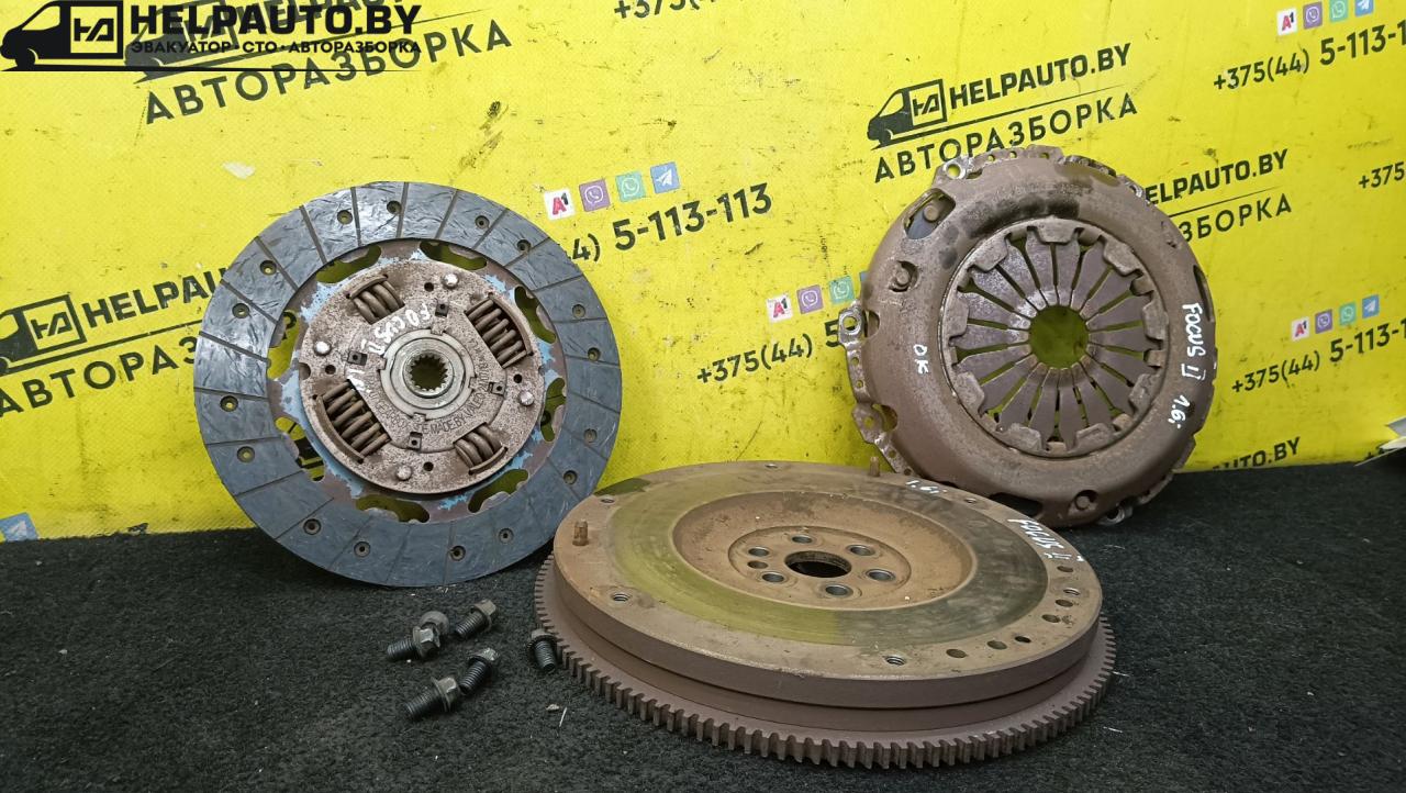 комплект сцепления Ford Focus 2 поколение 2006, 1.6 л., HWDA, бензин, МКПП, красный, хетчбэк 5 дв., передний привод - фото №1