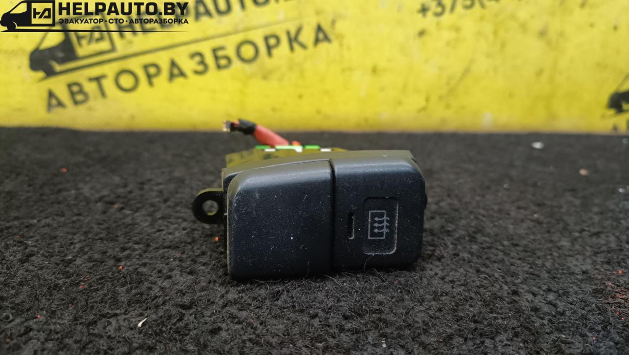 кнопка обогрева заднего стекла Honda Accord 5 поколение 1995, 2.0 л., дизель, МКПП, серебристый, седан, передний привод - фото №1