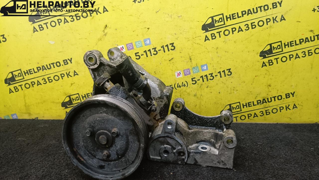 кронштейн генератора Honda Accord 5 поколение 1995, 2.0 л., дизель, МКПП, серебристый, седан, передний привод - фото №1
