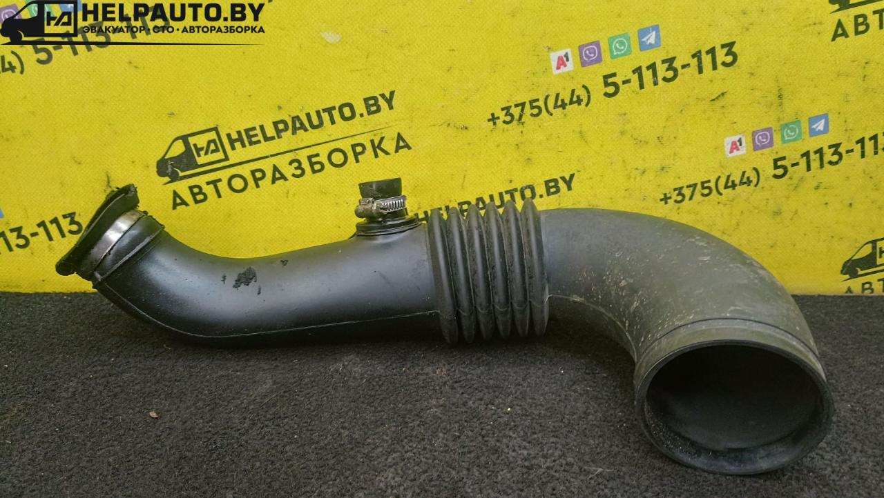 патрубок интеркулера Honda Accord 5 поколение 1995, 2.0 л., дизель, МКПП, серебристый, седан, передний привод - фото №1