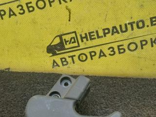 ручка открывания капота Volkswagen Golf 2 поколение 1990, 1.6 л., дизель, МКПП, красный, хетчбэк 5 дв., передний привод