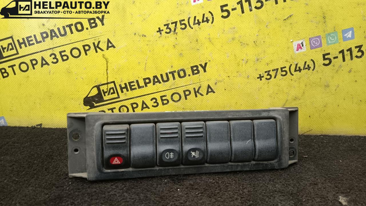 кнопка (выключатель) Opel Sintra 1 поколение 1999, 2.2 л., X 22 XE, бензин, 5МКПП, зеленый, минивэн - фото №1