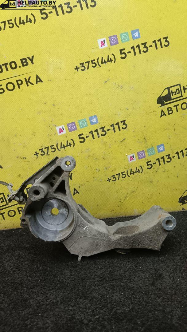 кронштейн генератора Opel Astra H 2005, 1.7 л., дизель, МКПП, синий, хетчбэк 5 дв., передний привод - фото №1