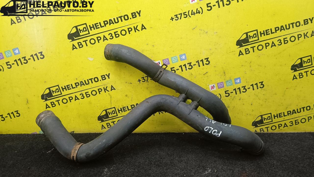 патрубок радиатора Volkswagen Polo 3 поколение 1999, 1.0 л., ALL, бензин, 5МКПП, зеленый, хетчбэк 3 дв., передний привод - фото №1