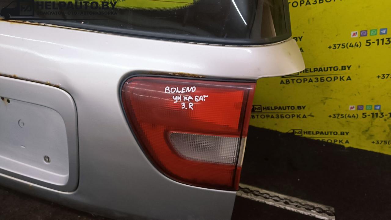 фонарь крышки багажника правый Suzuki Baleno 1 поколение (1995 - 2002), 1.6 л., G16B, бензин, МКПП, серебристый, универсал, передний привод - фото №1