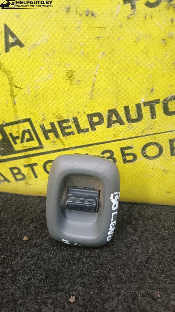 кнопка стеклоподъемника заднего левого Suzuki Baleno 1 поколение (1995 - 2002), 1.6 л., G16B, бензин, МКПП, серебристый, универсал, передний привод - фото №1