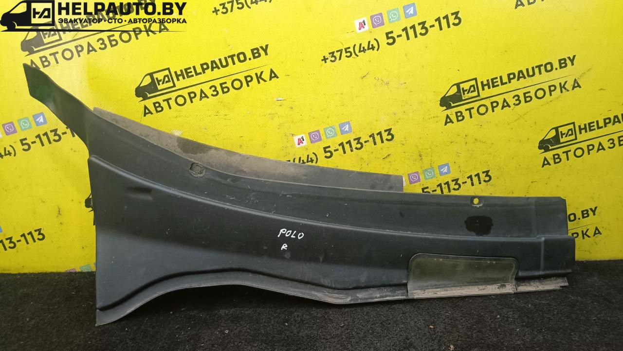 дождевик Volkswagen Polo 3 поколение 1999, 1.0 л., ALL, бензин, 5МКПП, зеленый, хетчбэк 3 дв., передний привод - фото №1