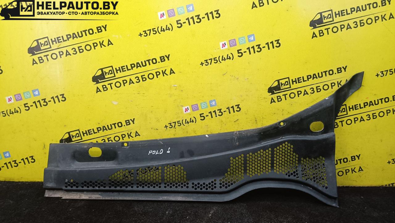 дождевик Volkswagen Polo 3 поколение 1999, 1.0 л., ALL, бензин, 5МКПП, зеленый, хетчбэк 3 дв., передний привод - фото №1
