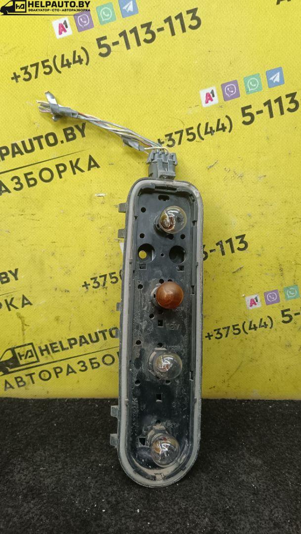 панель заднего правого фонаря Opel Sintra 1 поколение 1999, 2.2 л., X 22 XE, бензин, МКПП, белый, минивэн, передний привод - фото №1