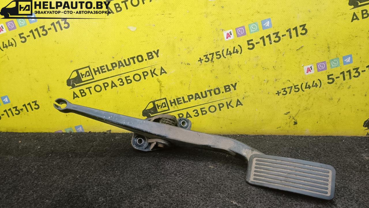 педаль Opel Sintra 1 поколение 1999, 2.2 л., X 22 XE, бензин, МКПП, белый, минивэн, передний привод - фото №1