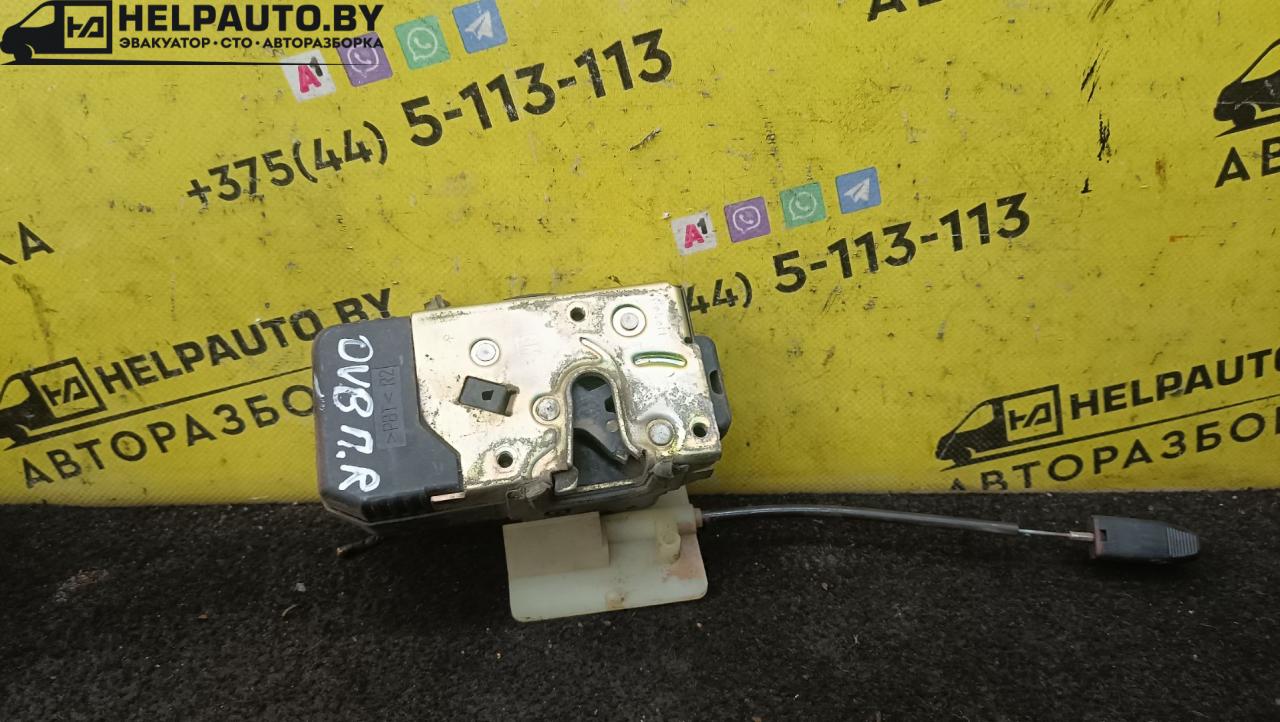 замок двери передней правой Opel Vectra B 1997, 1.6 л., X 16 XEL, бензин, МКПП, красный, седан, передний привод - фото №1