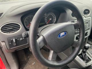 руль Ford Focus 2 поколение 2006, 1.6 л., HWDA, бензин, МКПП, красный, хетчбэк 5 дв., передний привод