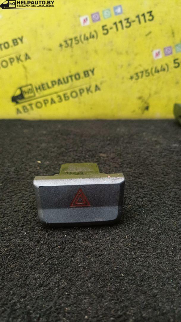 кнопка аварийной сигнализации Hyundai Accent 3 поколение (MC) 2009, 1.5 л., бензин, 5МКПП, синий, седан - фото №1