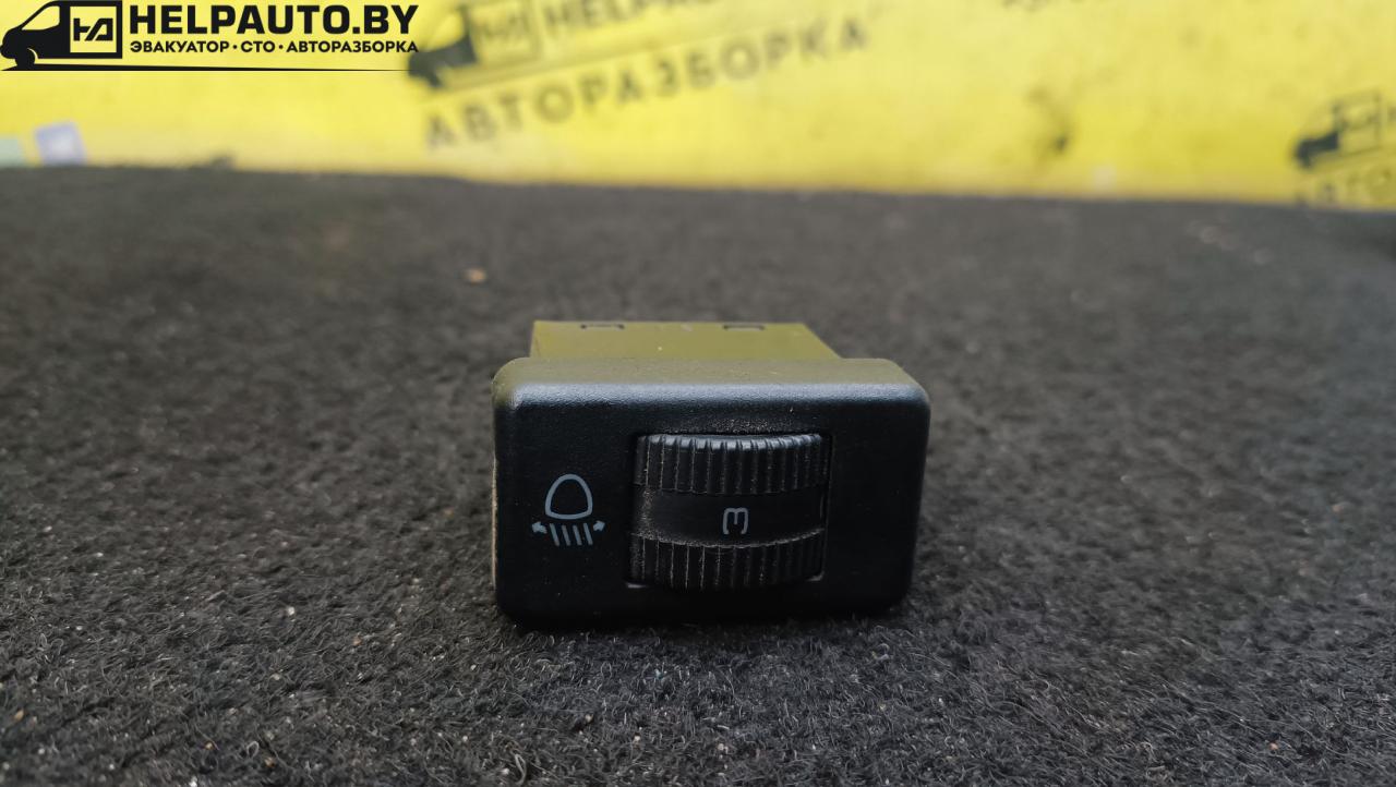 кнопка корректора фар Volkswagen Passat B3 1993, 1.9 л., AAZ, дизель, 5МКПП, черный, универсал, передний привод - фото №1