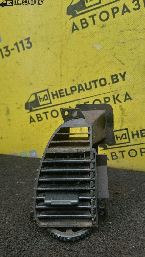 дефлектор обдува салона Mazda 323 5 поколение 1994, 1.8 л., BP (DOHC), бензин, МКПП, красный, хетчбэк 5 дв., передний привод - фото №1
