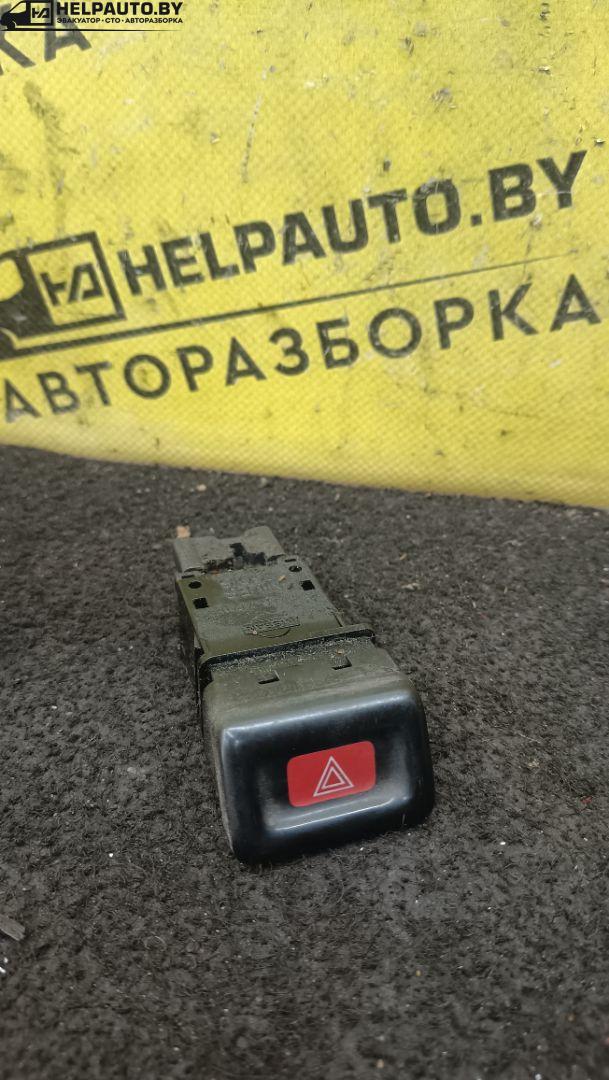 кнопка аварийной сигнализации Nissan Maxima A32 2000, 3.0 л., VQ30DE, бензин, МКПП, бордовый, седан - фото №1