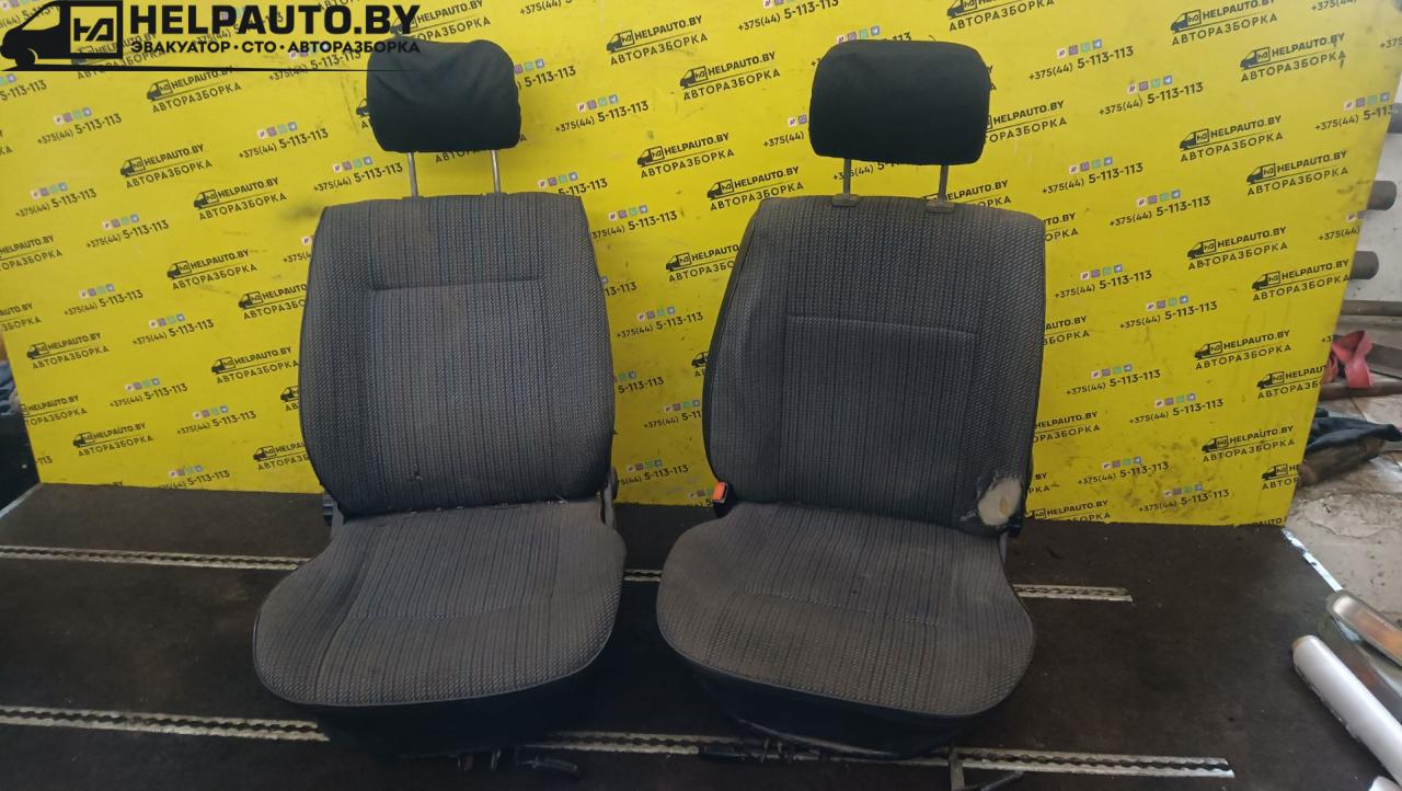салон (комплект сидений) Volkswagen Passat B3 1993, 1.9 л., AAZ, дизель, 5МКПП, черный, универсал, передний привод - фото №1