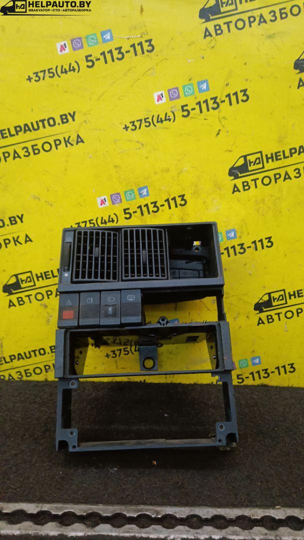 кнопка противотуманных фар Audi 80 8C/B4 1994, 2.0 л., бензин, МКПП, зеленый, седан, передний привод - фото №1