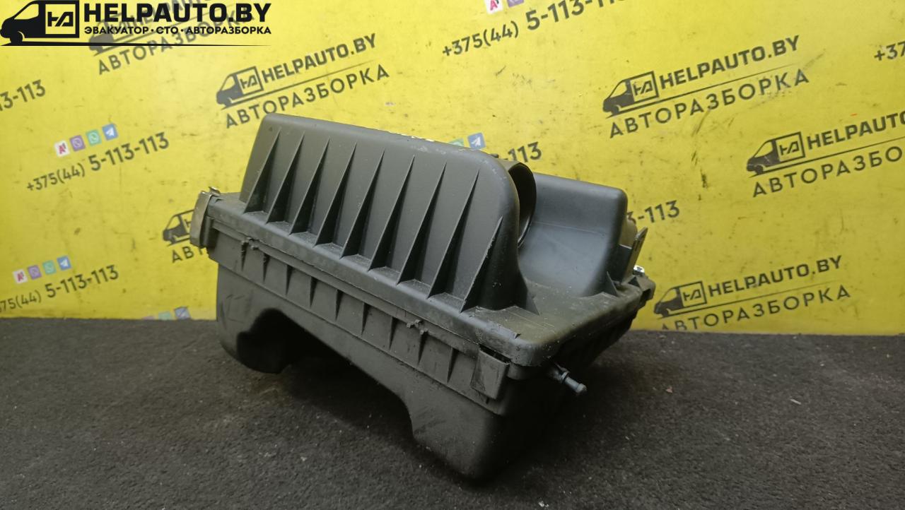 корпус воздушного фильтра Opel Zafira 1 поколение (A) 2002, 2.2 л., дизель, МКПП, синий, минивэн, передний привод - фото №1