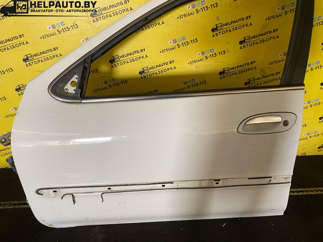 ручка наружная Nissan Maxima A33 (2000 - 2005), 3.0 л., бензин, АКПП, белый, седан, передний привод - фото №1