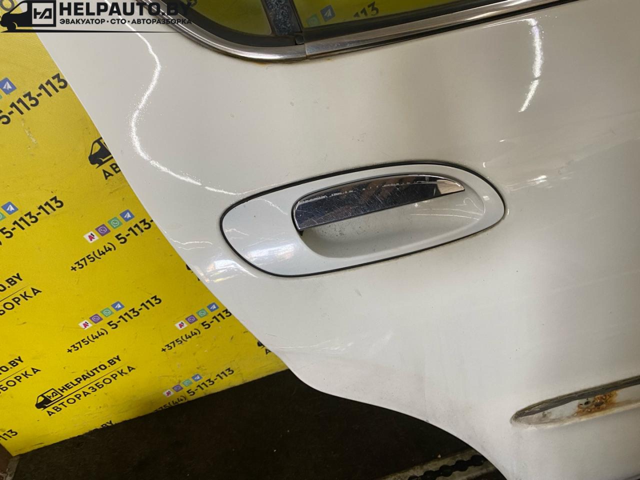 ручка наружная задняя правая Nissan Maxima A33 (2000 - 2005), 3.0 л., бензин, АКПП, белый, седан, передний привод - фото №1