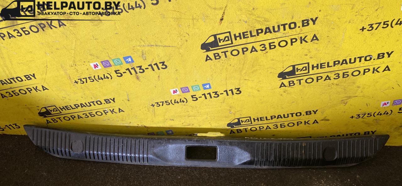 пластик Nissan Maxima A33 (2000 - 2005), 3.0 л., бензин, АКПП, белый, седан, передний привод - фото №1