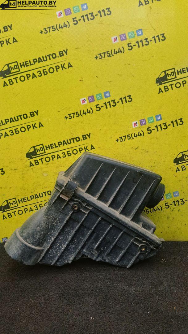 корпус воздушного фильтра Rover 400 Series 2 поколение 1996, 1.6 л., 16 K4F, бензин, МКПП, серебристый, седан, передний привод - фото №1