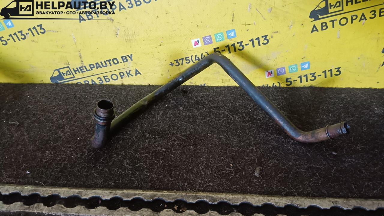 трубка системы рециркуляции EGR Audi 80 8C/B4 1994, 2.0 л., бензин, МКПП, зеленый, седан, передний привод - фото №1