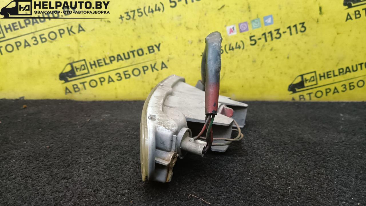 поворотник правый Mazda 323 5 поколение 1994, 1.8 л., BP (DOHC), бензин, МКПП, красный, хетчбэк 5 дв., передний привод - фото №1
