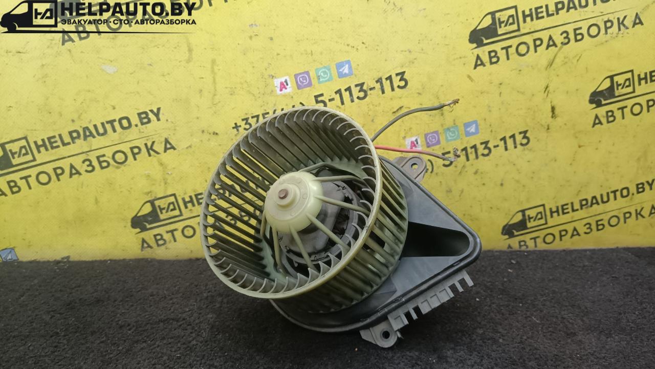 моторчик печки Renault Scenic 1 поколение 1998, 1.6 л., K7M 702, бензин, 5МКПП, серый, передний привод - фото №1